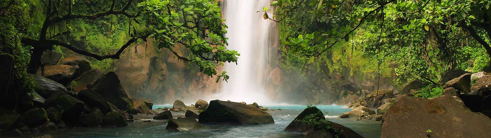 Majestic waterfall that can be viewed in the rainforest jungle on a Costa Rica vacation